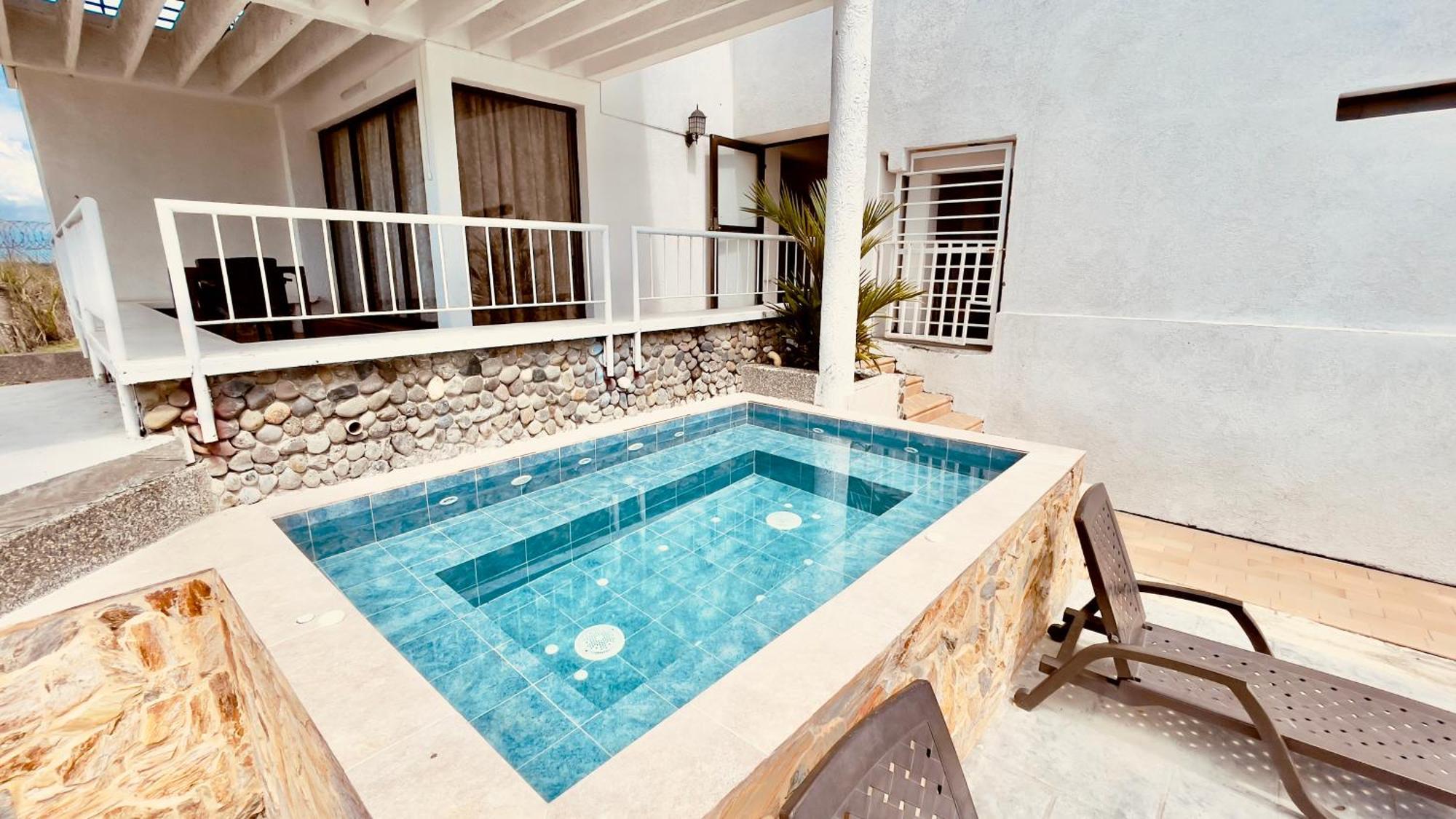 Loto Del Viento Hotel Cartago Exterior photo