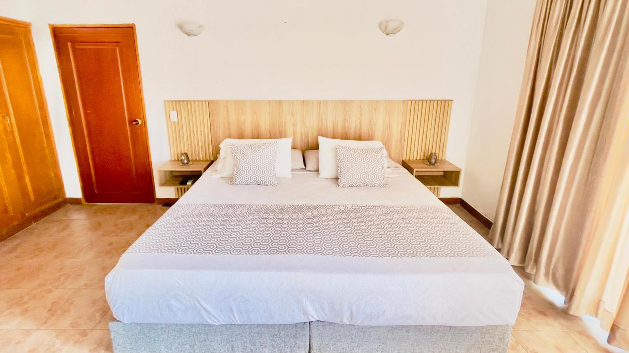 Loto Del Viento Hotel Cartago Exterior photo